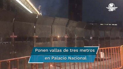 Blindan Palacio Nacional con vallas por posibles ataques en marcha por los 43 de Ayotzinapa