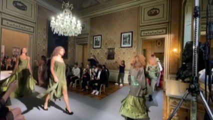 A Palazzo Cusani sfila Esercito, stile attuale e gioco di tessuti