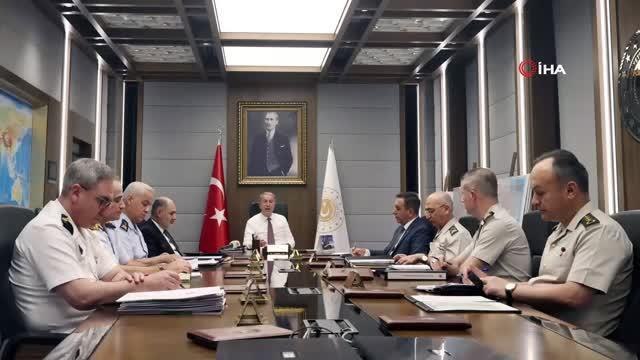Milli Savunma Bakanı Akar: Devlete, millete ve TSK'ya dil uzatanları bizim kabul etmemiz mümkün değildir