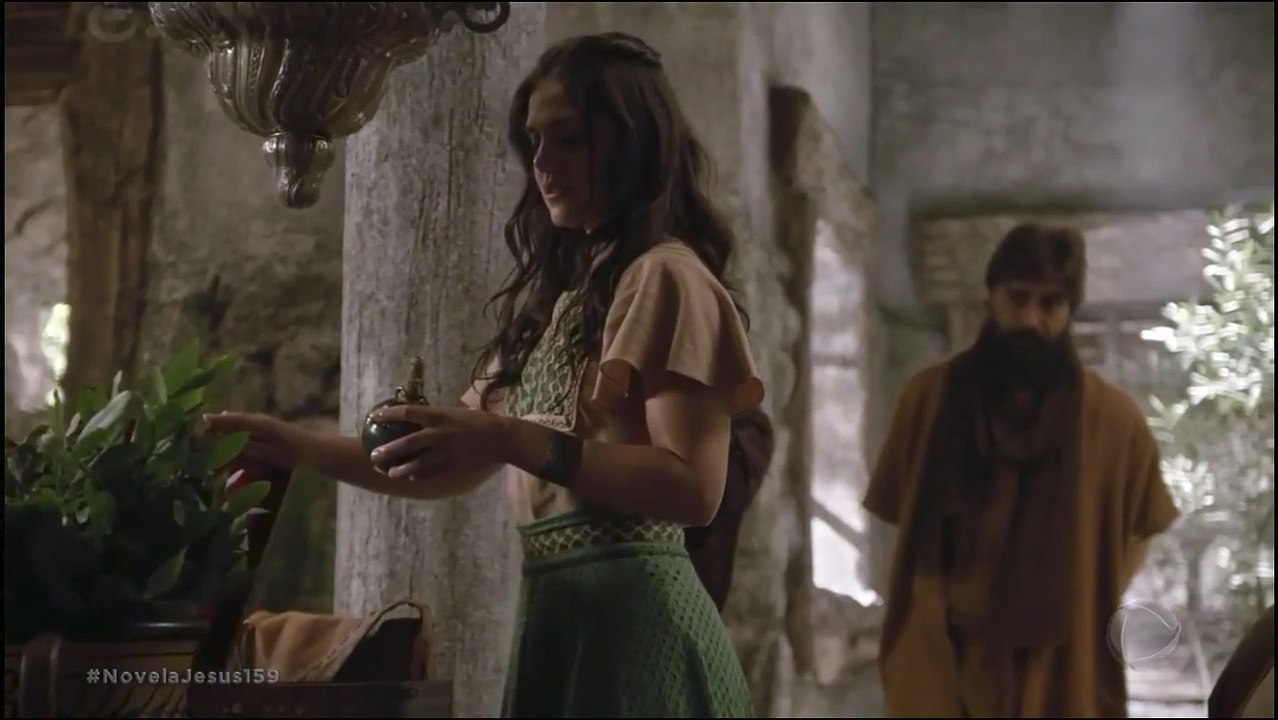 Maria de Betânia derrama todo seu perfume de nardo nos pés de Jesus