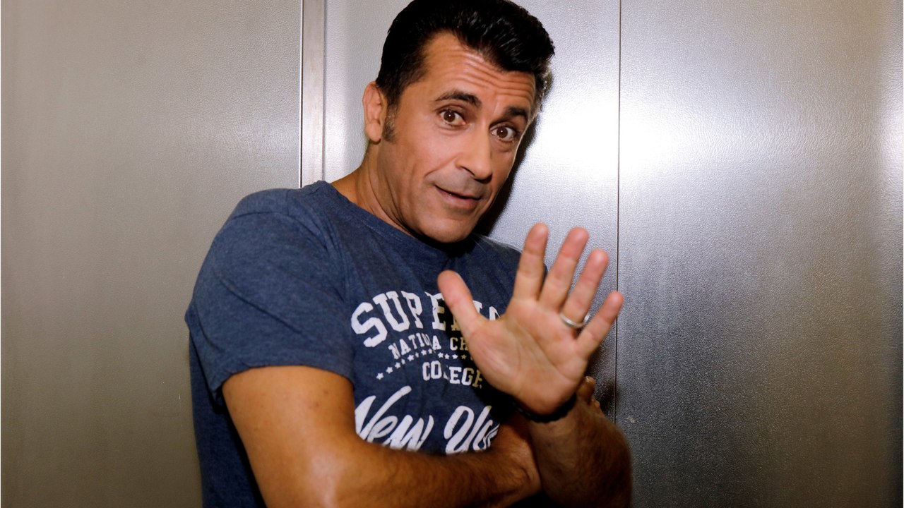 VOICI -  Bébert des Forbans s'est marié : qui est Astrid, sa femme de 20 ans sa cadette