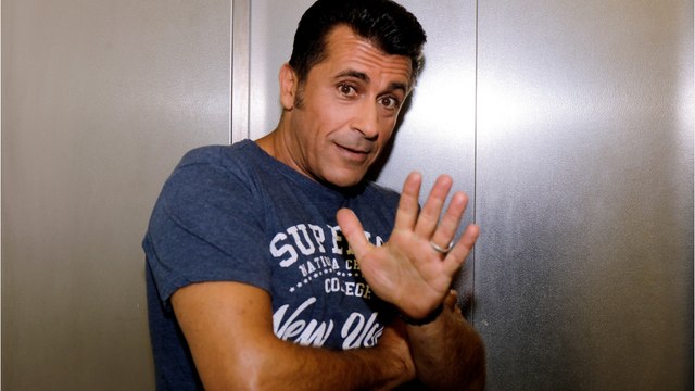 VOICI - Bébert des Forbans s'est marié : qui est Astrid, sa femme de 20 ans sa cadette