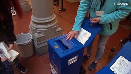 Schweiz hebt Frauenrentenalter auf 65 an - Frauen wütend und enttäuscht