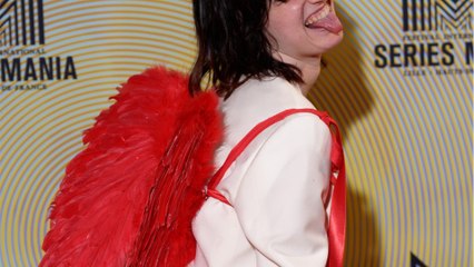 VOICI - Chair tendre : qui est Angèle Metzger, l'interprète du rôle principal ?