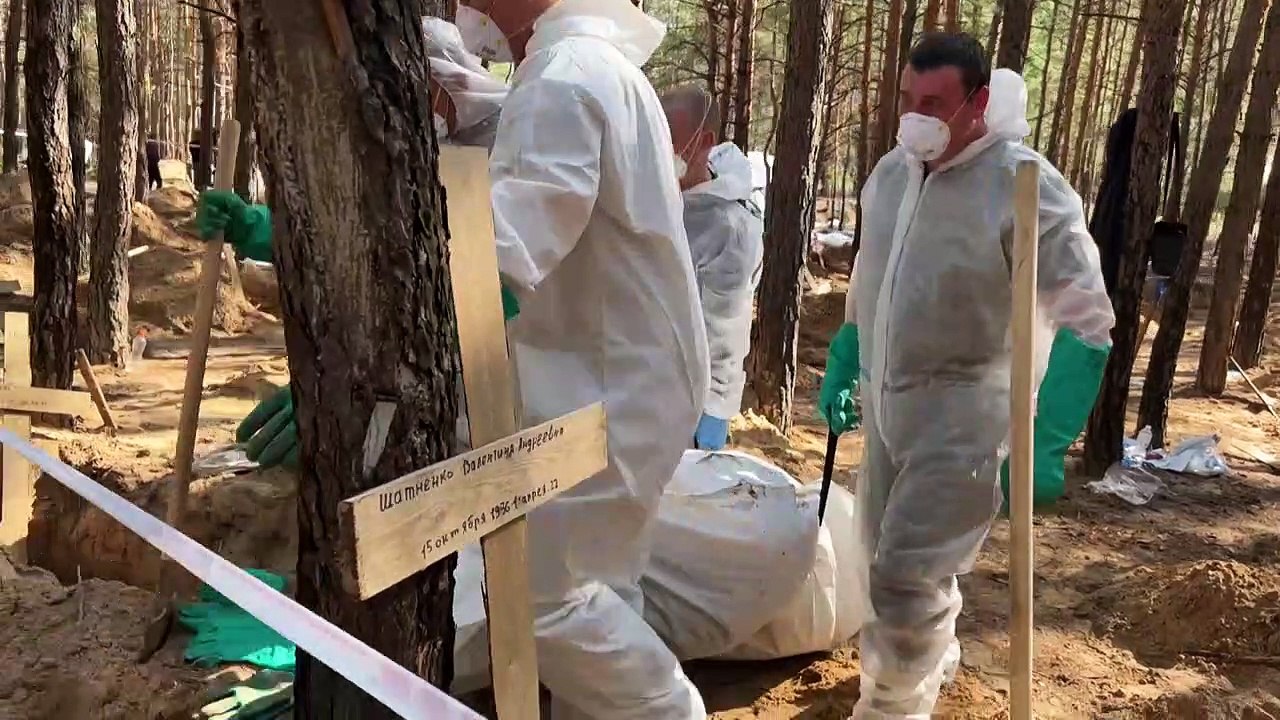 Abermals Gräber in zurückeroberter Stadt in Ukraine entdeckt