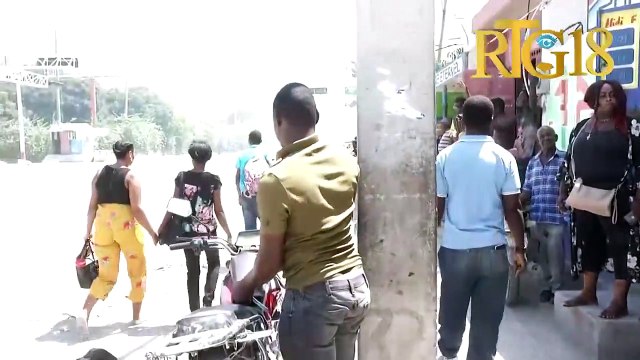 Plizyè sitwayen kritike desizyon gouvènman pran pou ogmante pri gaz la sou mache a.