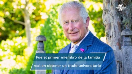 ¿Cuál es el nivel de estudios del rey Carlos III?