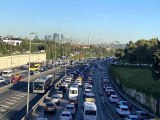 İstanbul'da haftanın ilk gününde trafikte yoğunluk yaşandı