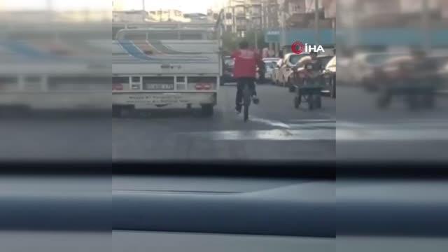 Son dakika haberleri | Trafikte tehlikeli yolculuk kazaya neden oldu