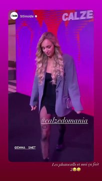 Emma Smet et Estelle Lefébure assistent au défilé Calzedonia, lors de la Fashion Week parisienne. Le 26 septembre 2022.