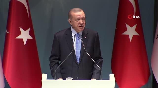 İzmir politika haberleri | Cumhurbaşkanı Erdoğan: Birileri İzmir'in Yunan'dan kurtuluş gününü Osmanlıya hakaret günü haline getirirken biz ecdadımıza layık olmaya çalışıyoruz.