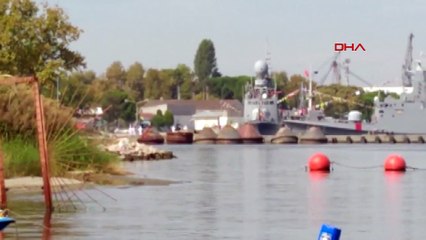 Bakıma alınan gemideki 4 asker denize düştü