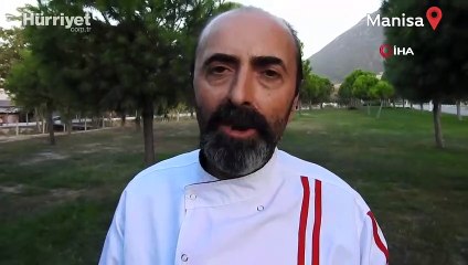 Restoran şefinin geyikle muhabbeti güldürdü