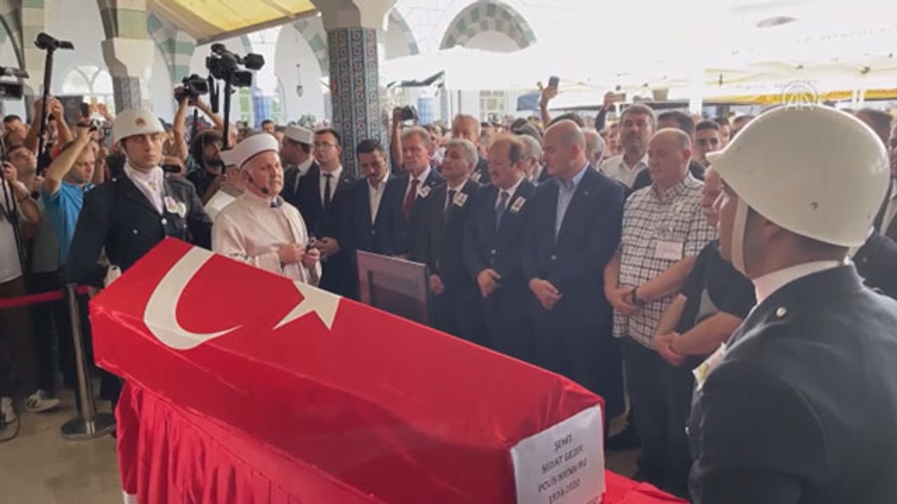 Şehit polis memuru Sedat Gezer, son yolculuğuna...