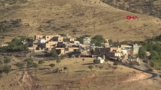 GERCÜŞ'TE KÖYÜN GENÇLERİ FARKINDALIK İÇİN ÇEVRE TEMİZLİĞİ YAPTI