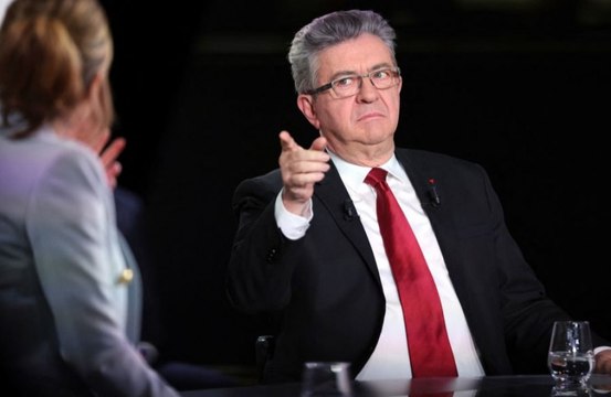 Jean-Luc Mélenchon fait une proposition insolite à Booba... et le rappeur répond sans détour !