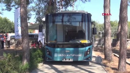 OSMANİYE'DE GEZİCİ KÜTÜPHANE, KÖY OKULUNDA ÖĞRENCİLERLE BULUŞTU