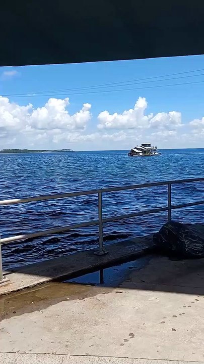 Florida Houseboat