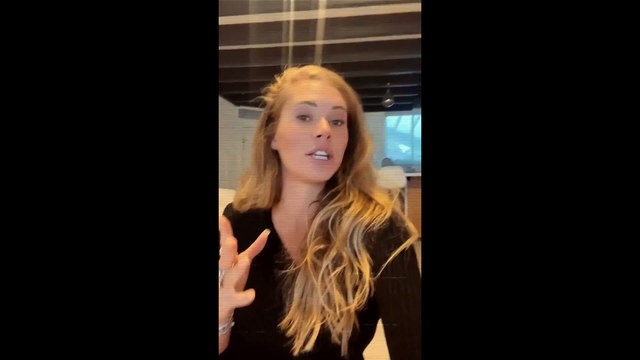 Cassandra (La Bataille des Clans) accusée de racisme, aurait sorti en off : Noémie me fait peur avec sa tête de babouin ! . Noémie, Alex, Maïssane, Giovanni et Jazz ont réagi, et Cassandra a démenti les supposés propos racistes.