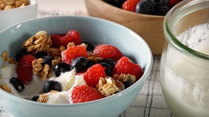 How to Make Homemade Greek Yogurt