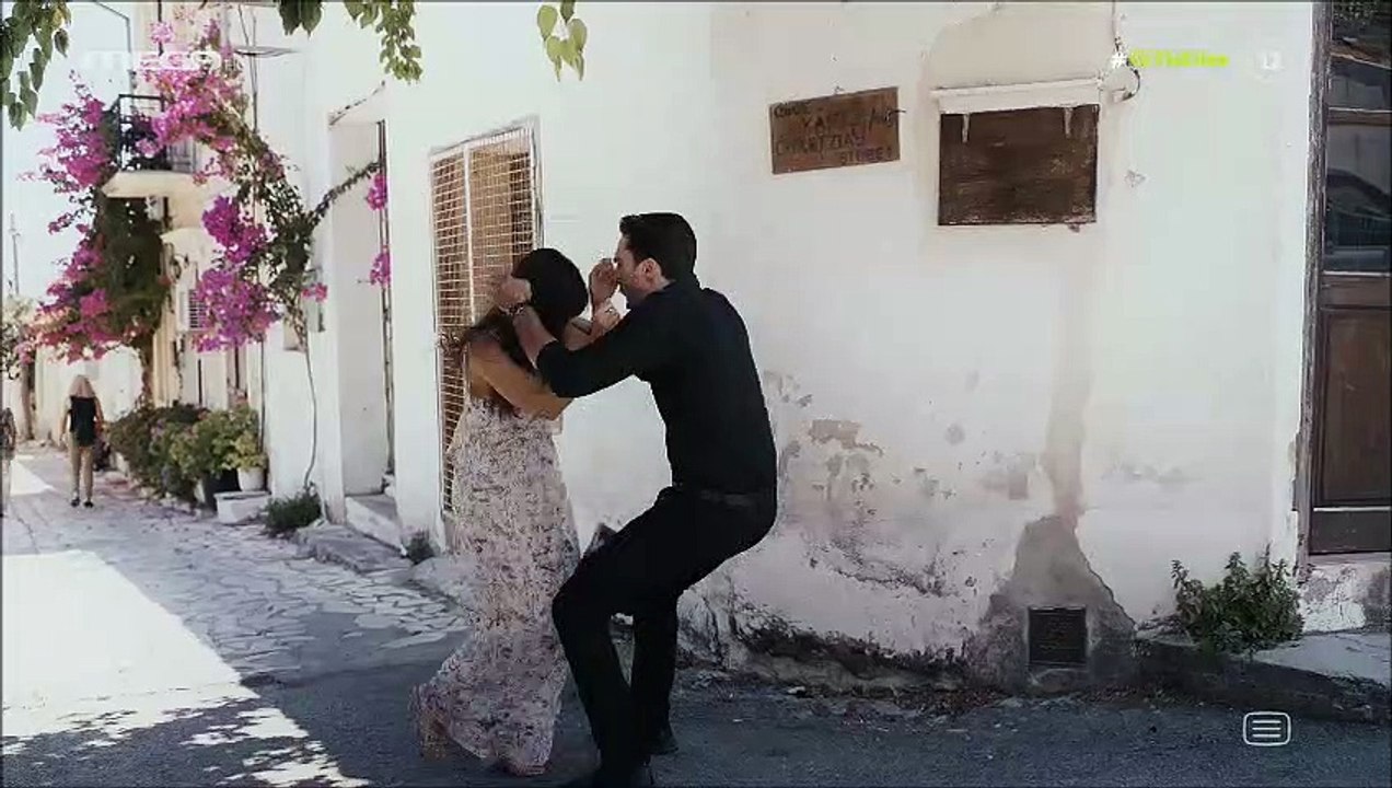 Η Γη της Ελιάς:  Κουράκος και Ευτυχία δίχασαν τ...