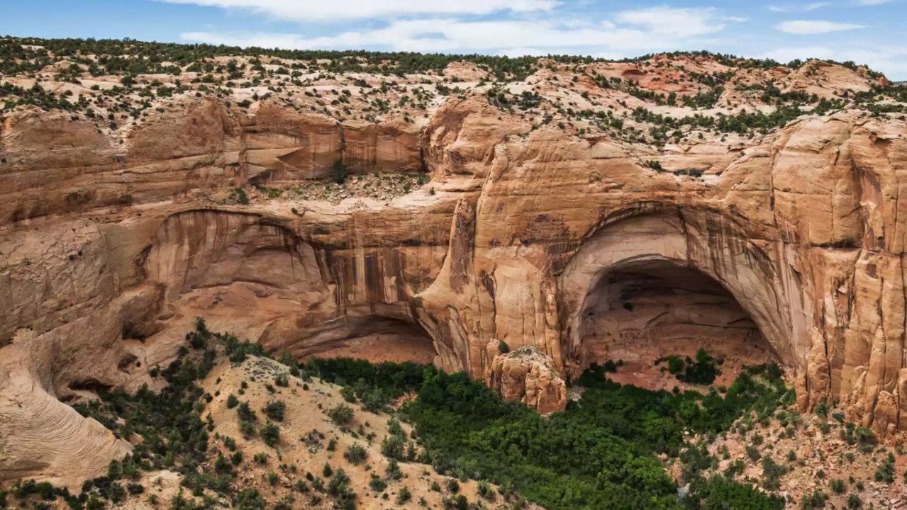 There's a 2,700-Mile Trail That Connects Santa...