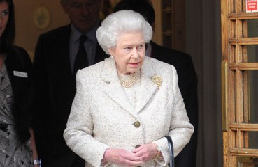 Queen Elizabeth chatted about hotpot on Coronation Street set