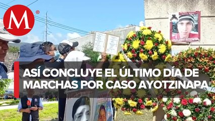 Familiares de los 43 de Ayotzinapa se manifiestan en Iguala