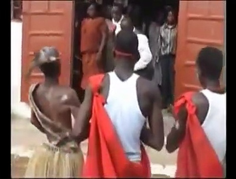 Brujos Desafían En Una Iglesia a Toda La Congregación, Fíjate Cómo Termina Todo (Sorcerers Challenge  a Church,An Entire Congregación,Look Howit All Ended.