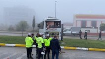 Edirne gündem haberleri... Edirne'de iki servis minibüsünün çarpıştığı kazada 20 kişi hafif yaralandı