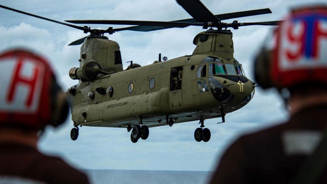 한미 해상 훈련 '항모 헬기' 공개..."즉시 전력 제공" / YTN