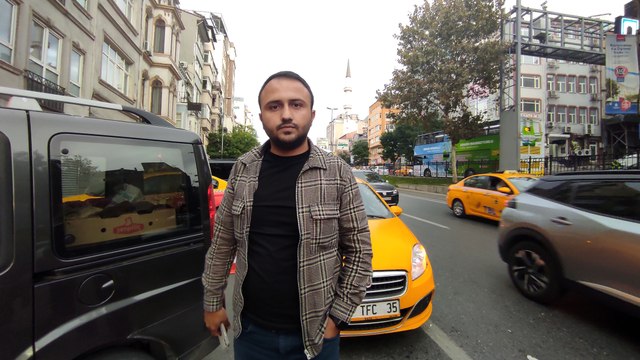 Taksiciyle yolcunun ücret tartışması