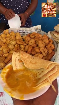 Dosa chutni puri aloo ki sabji mini vada aloo vada street food famous place