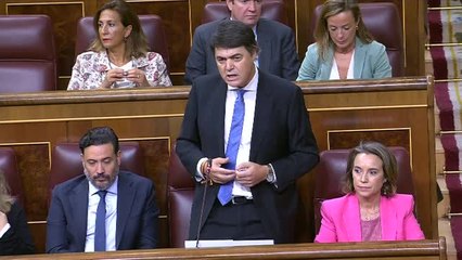 Calviño acusa al PP de plantear "una política fiscal destructiva" y asegura que la economía española "crece con fuerza"