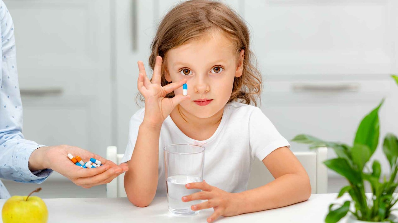 Wie lernt mein Kind Tabletten schlucken?