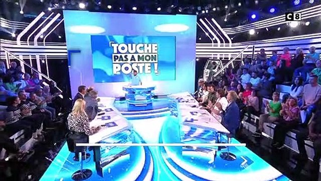 TPMP : la chroniqueuse Valérie Benaïm au bord du malaise en plein direct, Cyril Hanouna explique qu'elle a eu un coup de chaud dans l'extrait vidéo.