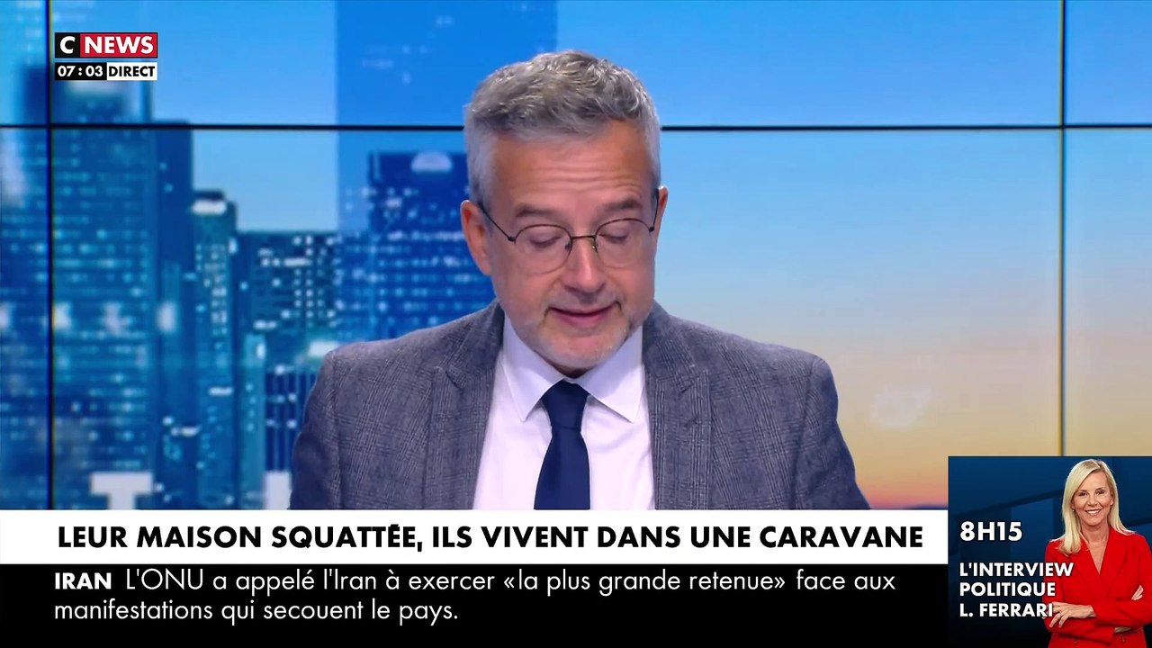 Le texte de "Starman", tube de 1972 de David Bowie, écrit de la main de l'artiste, s'est vendu aux enchères pour la somme de près de 227.000 euros - VIDEO