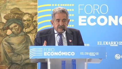 Revilla, arrastrado por "la marea", no descarta una rebaja de impuestos