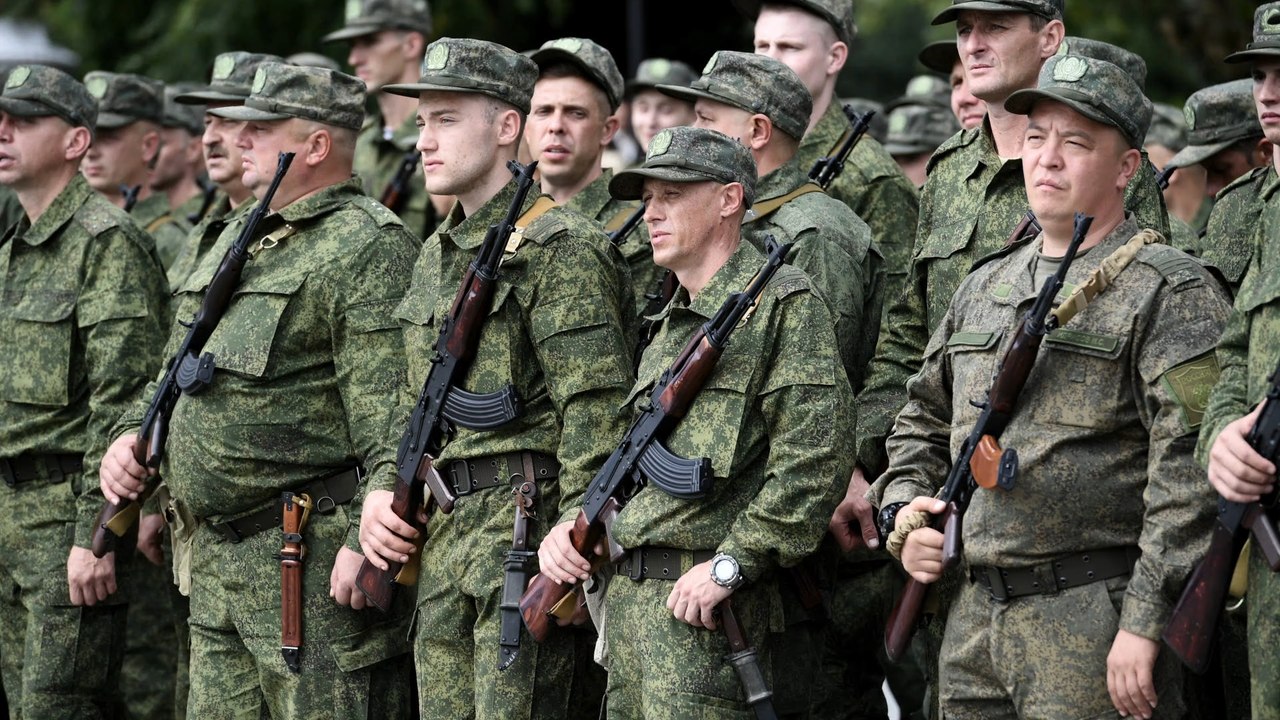 Nach Referenden: Männer befürchten jetzt russische Zwangseinberufung!