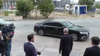 Descargar video: CHP Genel Başkanı Kılıçdaroğlu, Saadet Partisi Genel Başkanı Karamollaoğlu'nu ziyaret etti