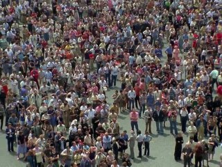 Life On Earth S01E13 The Compulsive Communicators