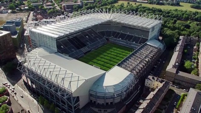Sir Geoff Hurst meets Ashington football fan Bill Oliphant