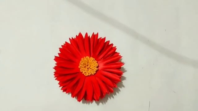 Beautiful paper craft flower making/paper crafts/home decor/paper flower/origami crafts/diy crafts. #papercrafts #flowercrafts #origamicrafts #diycrafts #homedecor #wallhanging #papercraftflower