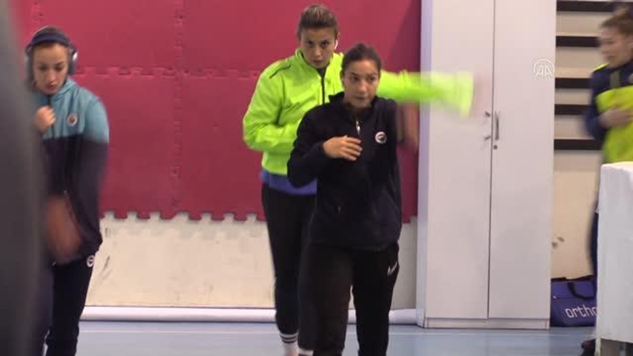 KASTAMONU - Kadın Boks Milli Takımı'nın Avrupa Şampiyonası öncesi son kampı başladı