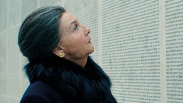 GALA VIDÉO - Elsa Zylberstein : comment elle a pris 8 kilos pour interpréter Simone Veil