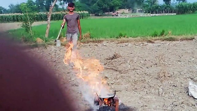 Hot oil V/S cold water dont mix experiment dont try