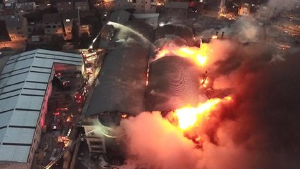 Sultanbeyli'de tencere fabrikasında yangın