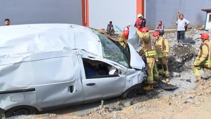SARIYER'DE TAKLA ATAN OTOMOBİLİN SÜRÜCÜSÜ YARALANDI