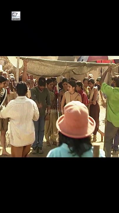 Kareena Kapoor rehearsing dance on sets of 'Asoka' 
