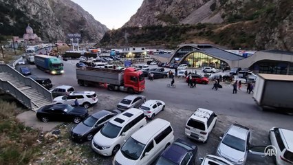 Rusya vatandaşlarının kısmi seferberliğin ardından Gürcistan'a akını sürüyor